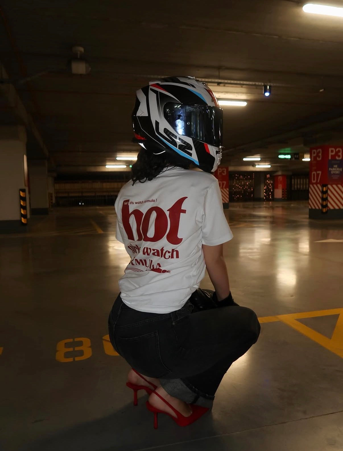 Hot Girls Watch F1